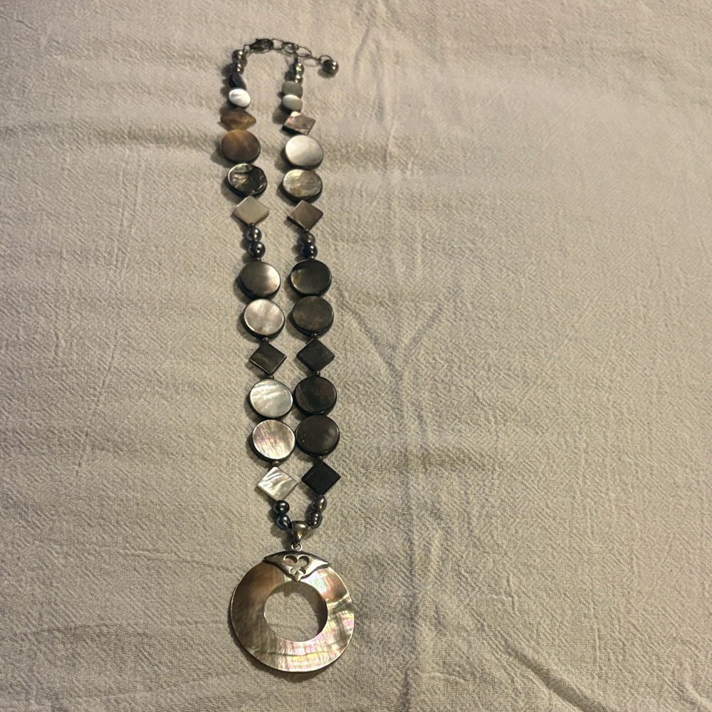 🔥5 FOR $25🔥 Iridescent Mother-of-Pearl Pendant Necklace - Women Jewelry